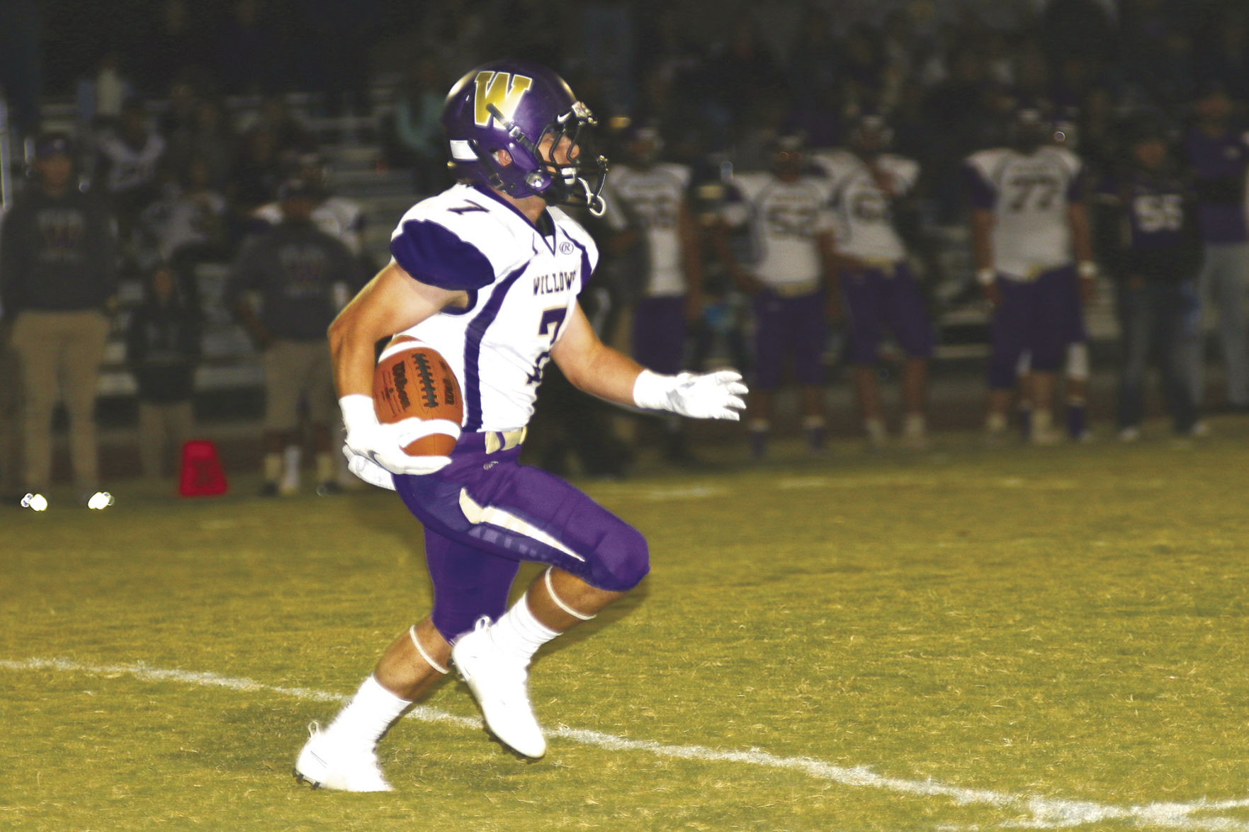 FOOTBALL: Honkers fall to RedHawks on the road